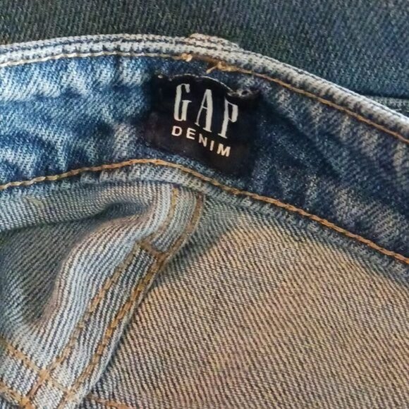 GAP Jeans Womens Size 26 Distressed Patchwork Mid Rise Raw Hem Cropped Denim - Picture 5 of 6